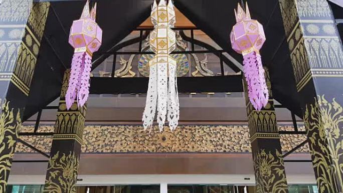 泰国清迈庙门上悬挂的桐彩纸灯笼