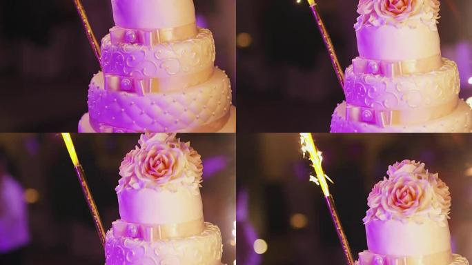 上面带花的结婚蛋糕