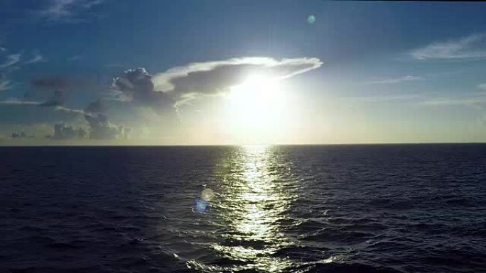 远海的早晨 (带镜头光斑)