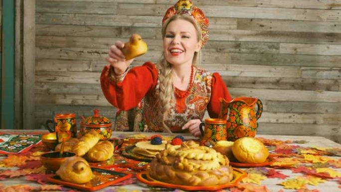 传统俄罗斯卡拉瓦伊假日面包
