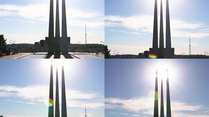 白俄罗斯维捷布斯克。胜利公园附近解放者纪念纪念碑三刺刀。在伟大的卫国战争中解放维捷布斯克地区的战斗中