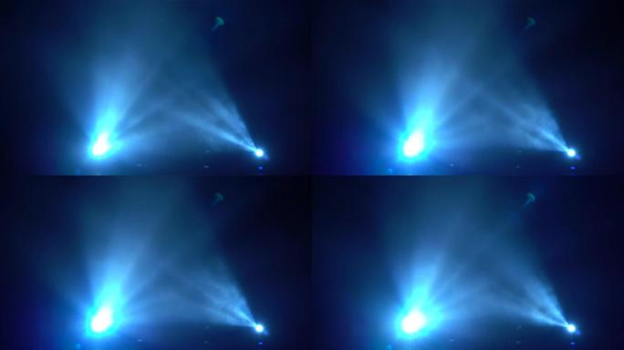 音乐会烟雾中的蓝光