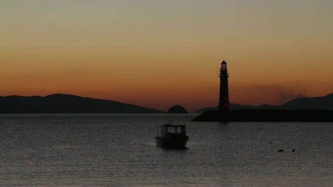 海滨小镇Turgutreis和壮观的日落