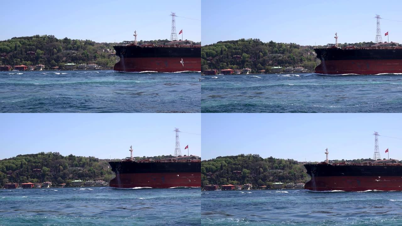 博斯普鲁斯海峡、土耳其、伊斯坦堡上的货船