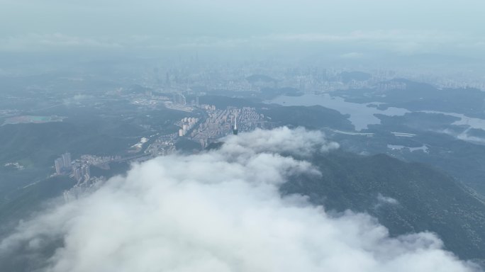 深圳梧桐山航拍云海