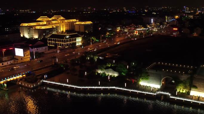 航拍苏州相门古城门城墙护城河夜景亮灯