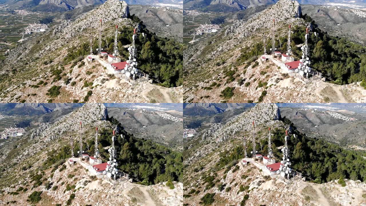 西班牙阿利坎特滨海阿尔塔塞加里亚山电信天线的无人驾驶飞机视图