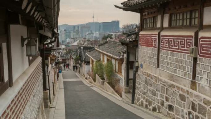 4k时间流逝: 韩国首尔市北村韩屋村的人群