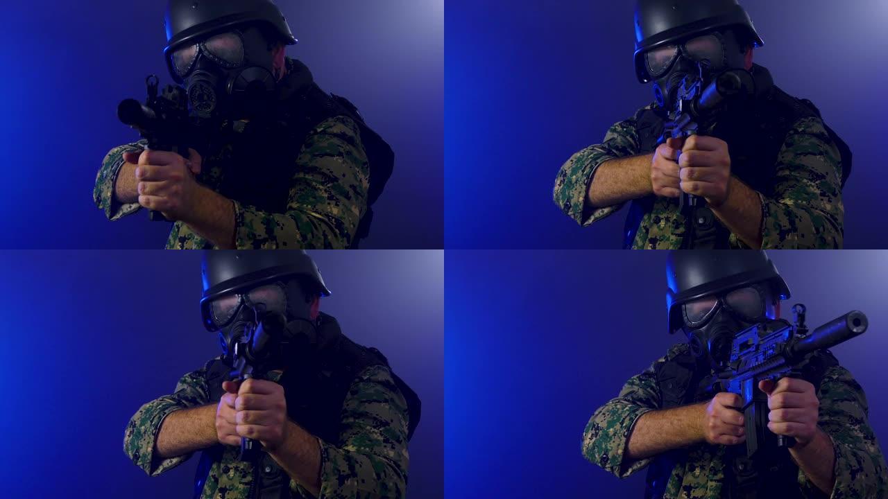 戴着防毒面具的士兵手持步枪穿过烟雾看着摄像机