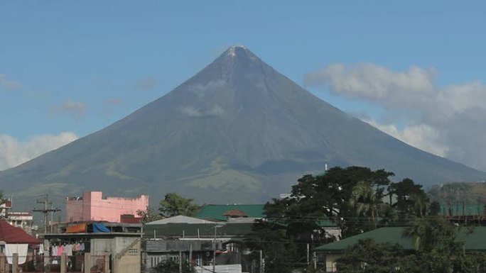 菲律宾黎牙实比马永火山