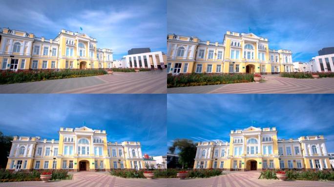 乌拉尔斯克中心美丽的18世纪建筑。哈萨克斯坦西部