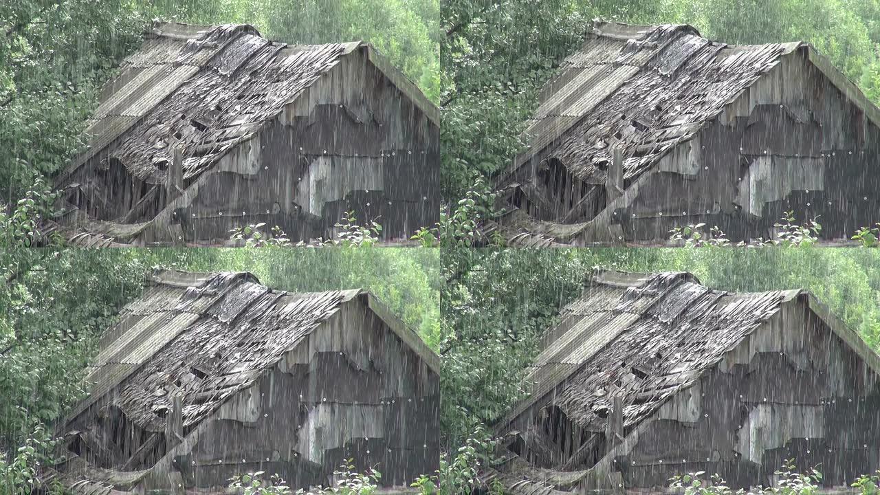 大雨期间的恐怖之屋一间废弃的小屋