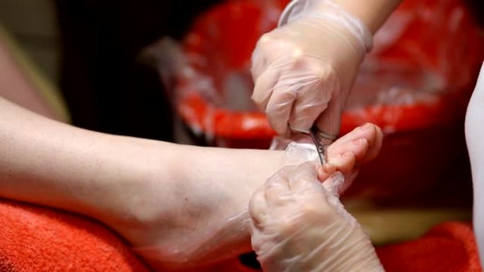 足部护理大师切割指甲，化妆品