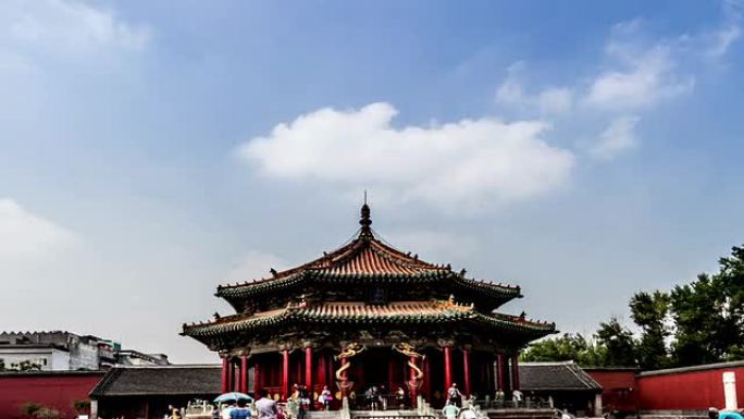 中国沈阳-2014年8月1日: 从左到右，中国沈阳紫禁城著名的大正殿