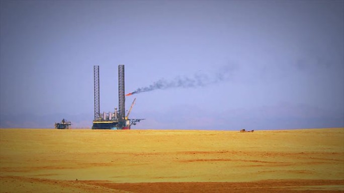 沙漠中的石油设施