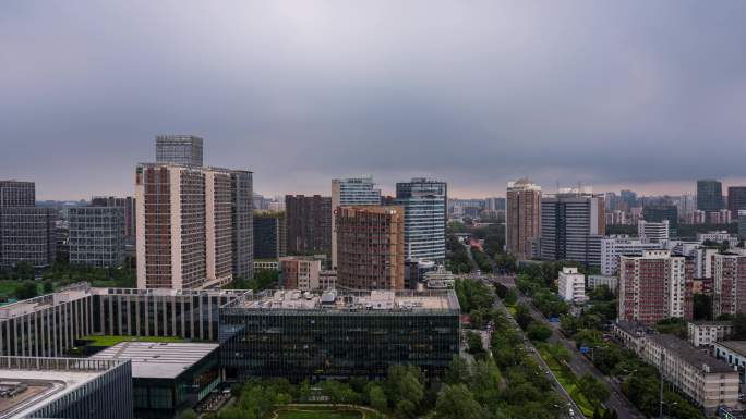 城市暴风雨来临前夕延时