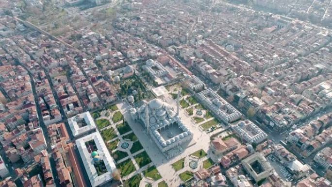 伊斯坦布尔法提赫清真寺和马尔马拉海鸟瞰图3