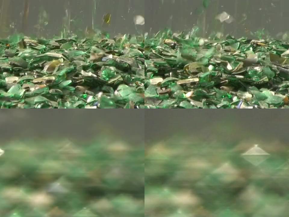 垃圾系列 -- 绿色碎渣堆成一堆