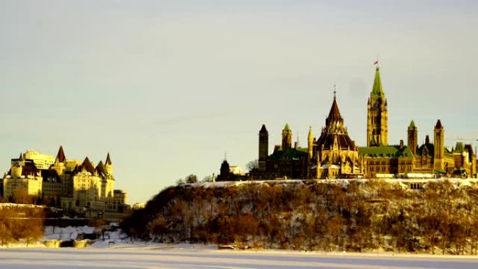 延时:从渥太华河对面观看加拿大国会山