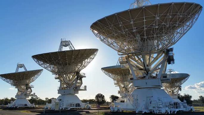 卫星天线-射电望远镜紧凑阵列-空间科学