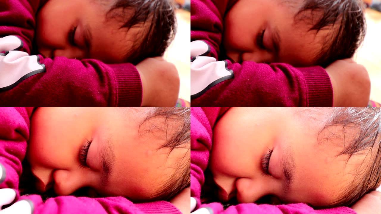 可爱的男婴在家睡觉的肖像