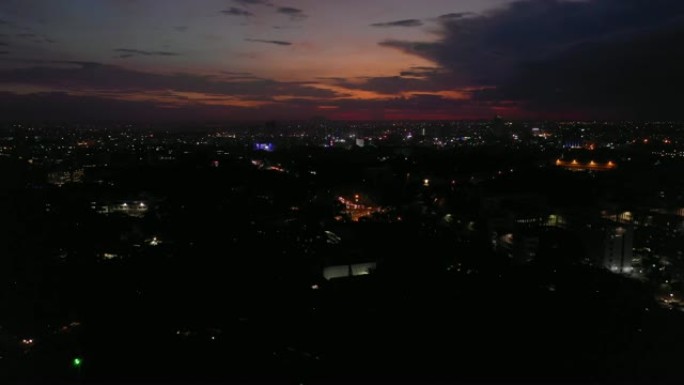 夜间照明班加罗尔城市高空中全景4k印度