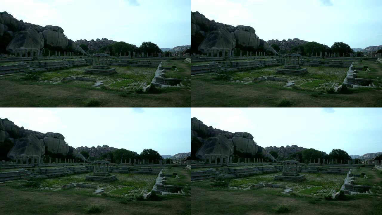 古代石头在废墟中形成了具有历史重要性的结构。