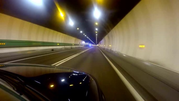 勃朗峰-意大利的隧道，高速公路上的汽车驾驶员pov通道是主要的跨高山运输路线之一，尤其是对意大利而言