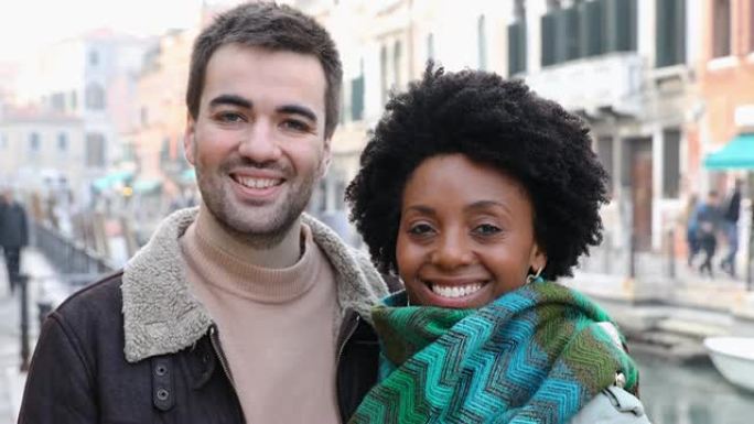 西班牙裔巴西夫妇在意大利威尼斯度假