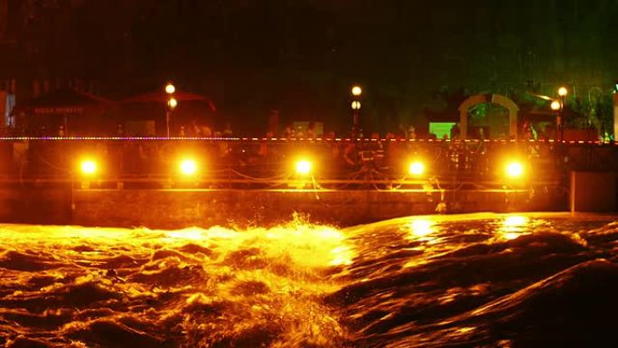 罗马，台伯河之夜的洪水，人工照明，4k镜头