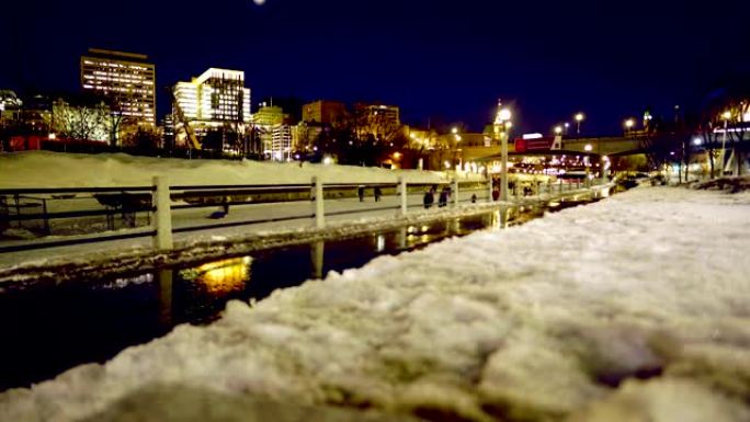 延时: 在加拿大渥太华的冬季，在里多运河上滑冰