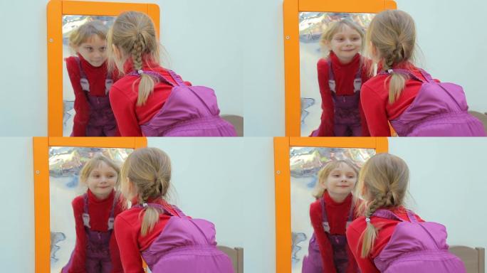 女孩在扭曲的镜子里看着自己