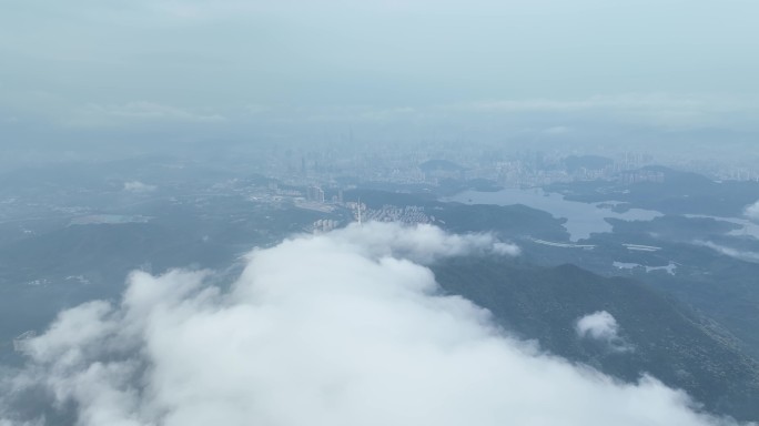 深圳梧桐山航拍云海