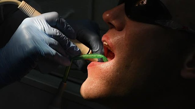 牙科医学检查和治疗