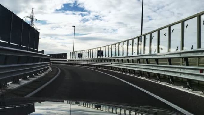 在高速公路上切换方向