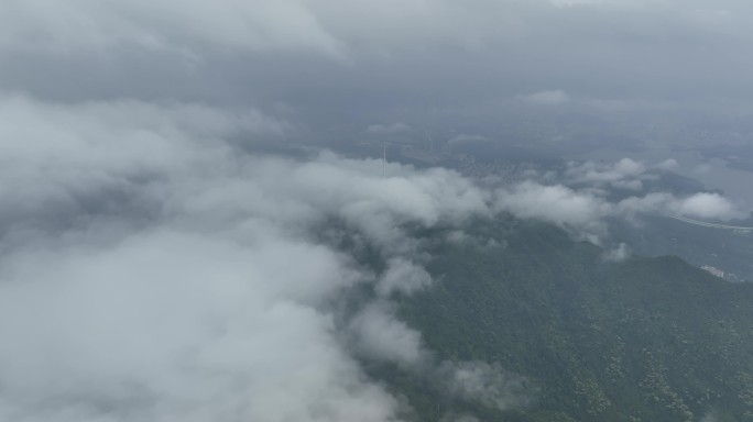 深圳梧桐山航拍云海