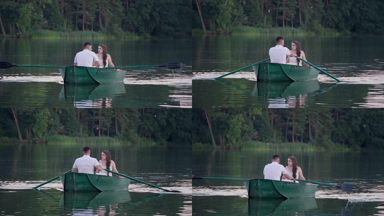 男人和女人在船上漫步爱情故事