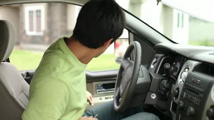 青少年驾驶员闩锁安全带