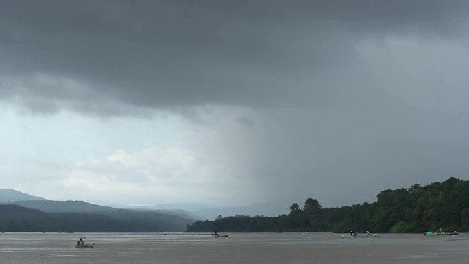 河中的雨斯特罗姆