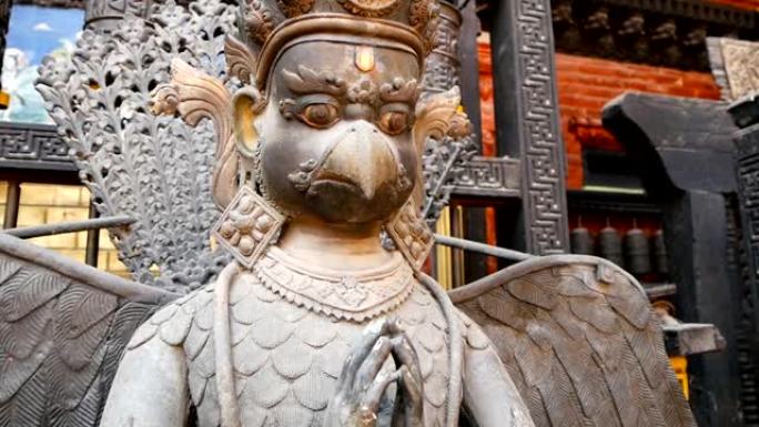 古代青铜和黄铜神话雕塑和文物，Rudra Varna Mahavihar，帕坦拉利特普尔独特的金色佛