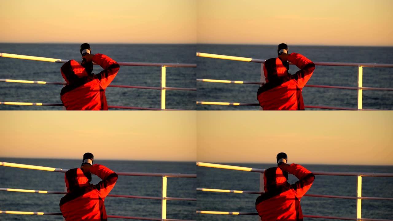 摄影师船正在拍摄日出