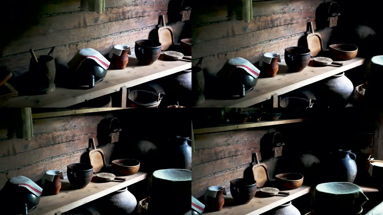 乡村室内厨房木屋，仿古陶器，暮色之光