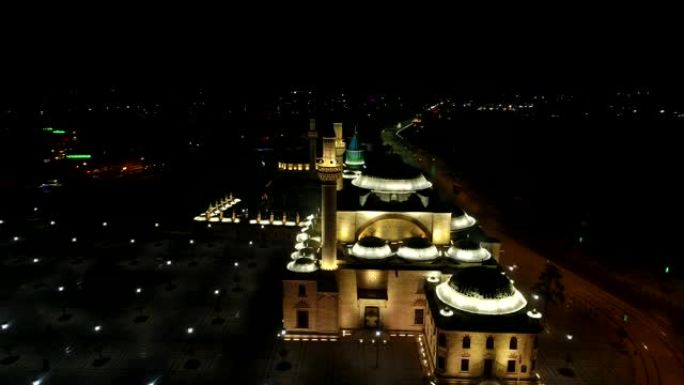科尼亚梅弗拉纳清真寺综合体夜间鸟瞰图6