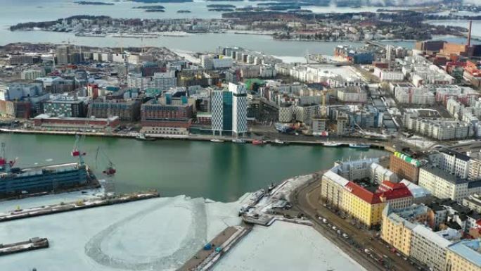 芬兰湾，西港，赫尔辛基，芬兰。城市、港口和克拉里昂酒店的鸟瞰图