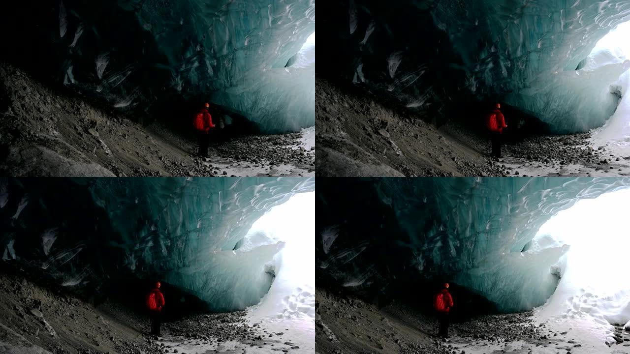古代冰川冰洞中的向导