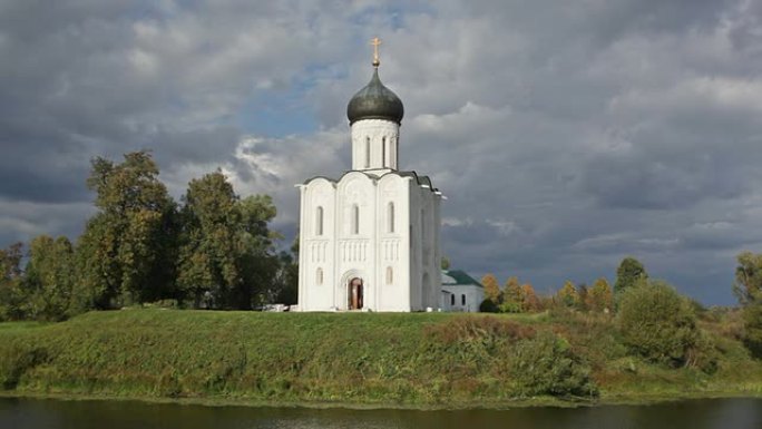 俄罗斯Nerl河上的圣母代祷教堂