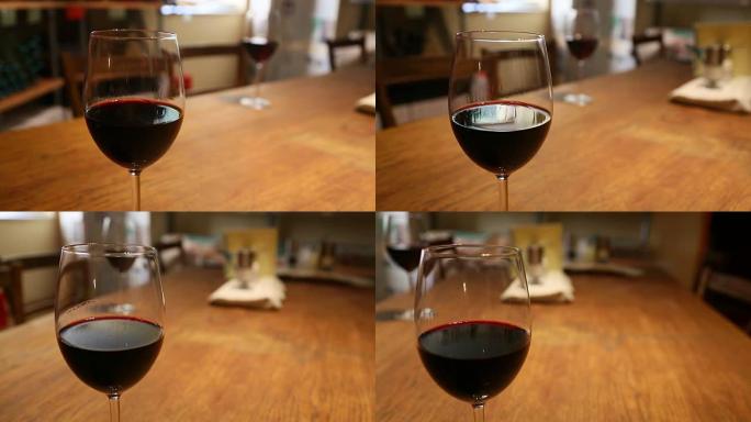 玻璃葡萄酒的圆形跟踪镜头