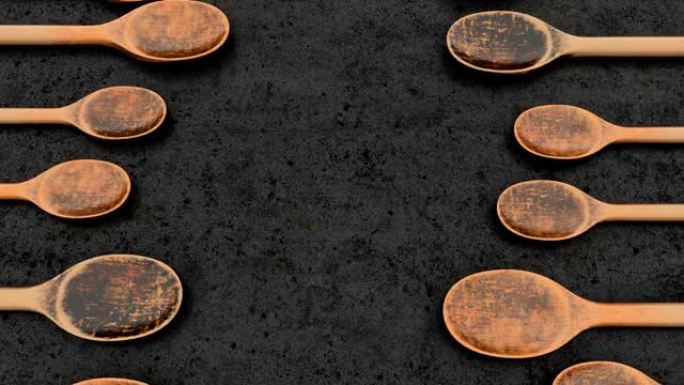 一排的老式木勺垂直移动