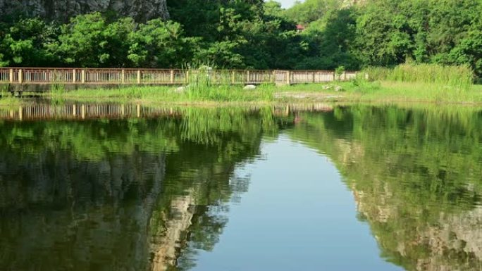 泰国Ratchaburi考努石公园景观。
