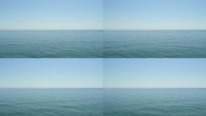 蓝色平静的大海，早晨没有小浪